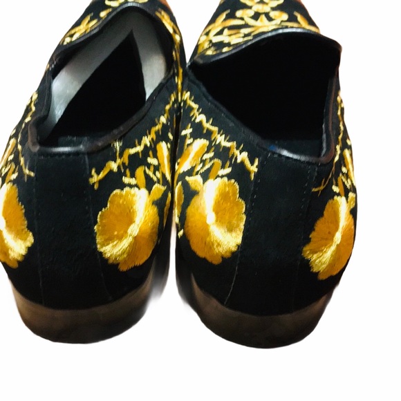 NWOT Wolf -Valley Suede Floral Embroidered Loafers main image 6